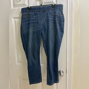 Levis Skinny Pull On Ankle Jeans